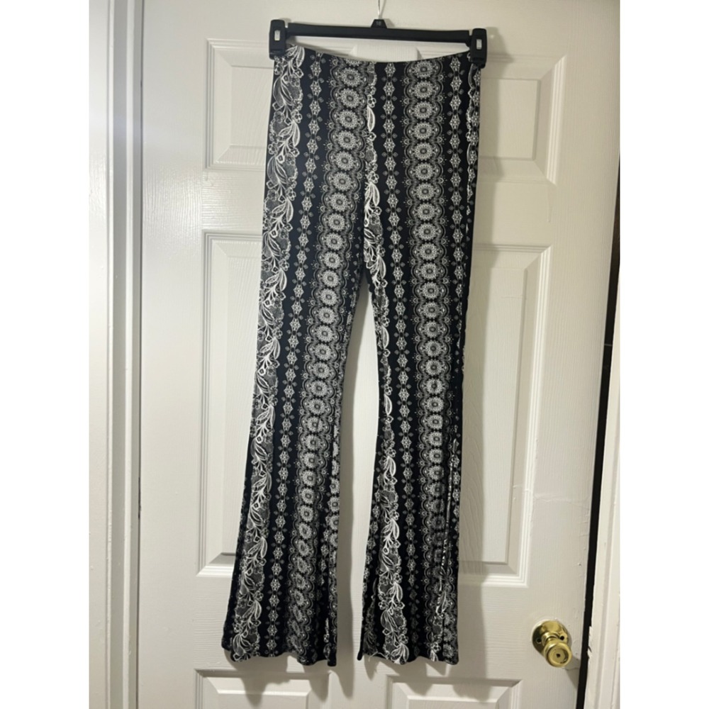 Better Be Womens Black White Medallion Floral Flare Leg Pants Small PC1333
